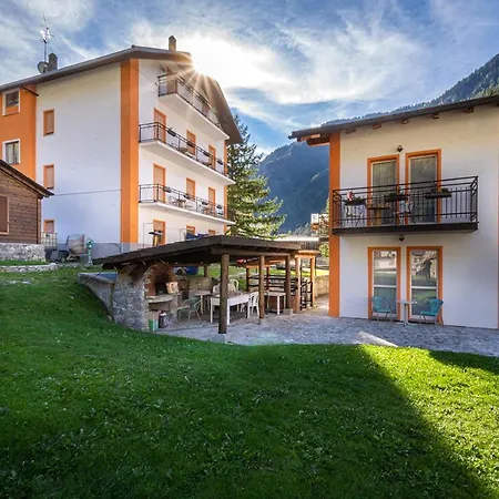 - Bormio - Livigno - Santa Caterina - Stelvio Hostel Sondalo