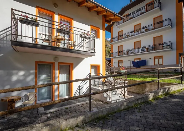 - Bormio - Livigno - Santa Caterina - Stelvio Sondalo