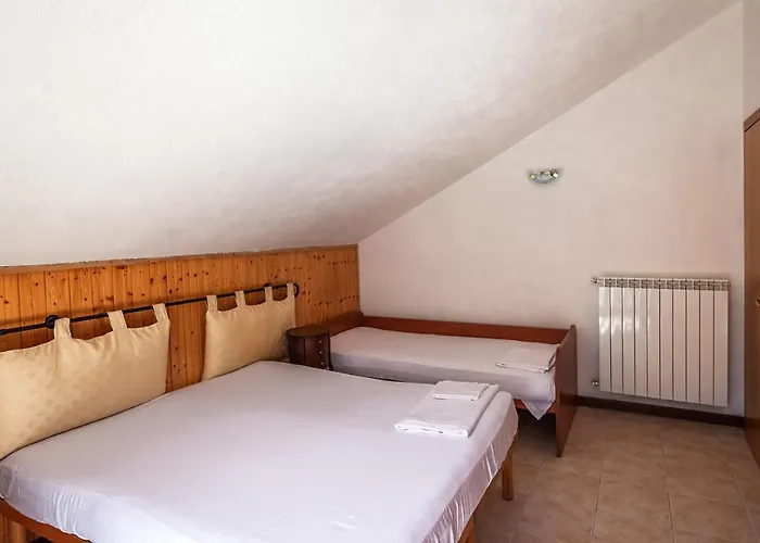 - Bormio - Livigno - Santa Caterina - Stelvio Hostel Sondalo