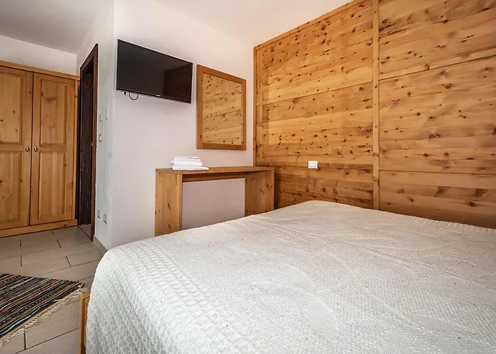 Hostel - Bormio - Livigno - Santa Caterina - Stelvio *