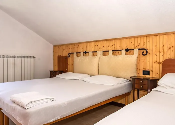 - Bormio - Livigno - Santa Caterina - Stelvio Hostel